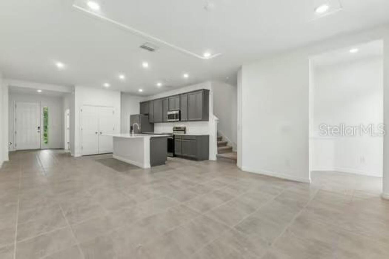 Listing Photo 9