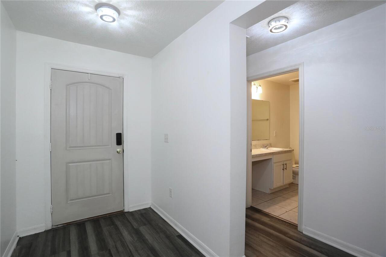 Listing Photo 9