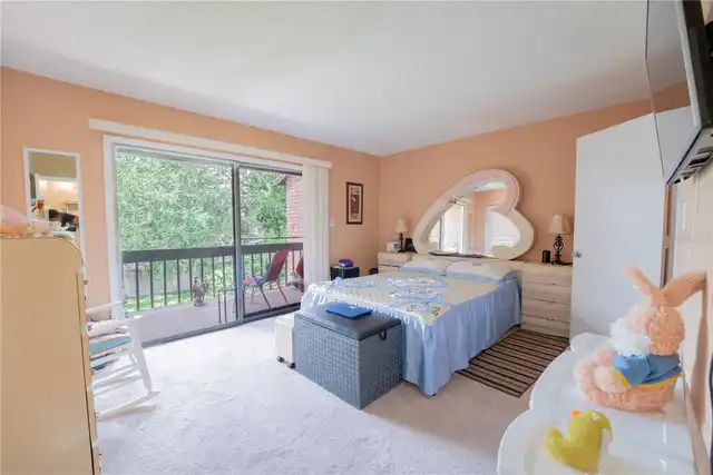 Listing Photo 12