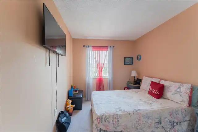 Listing Photo 14
