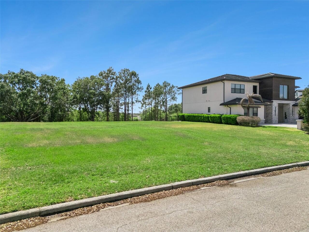 Listing Photo 9