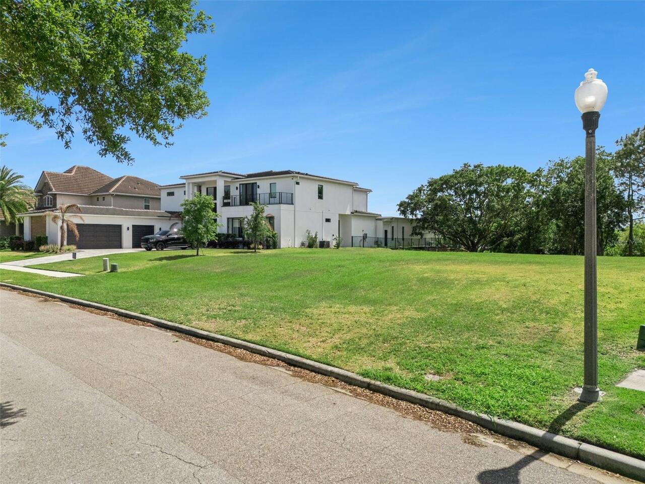 Listing Photo 10