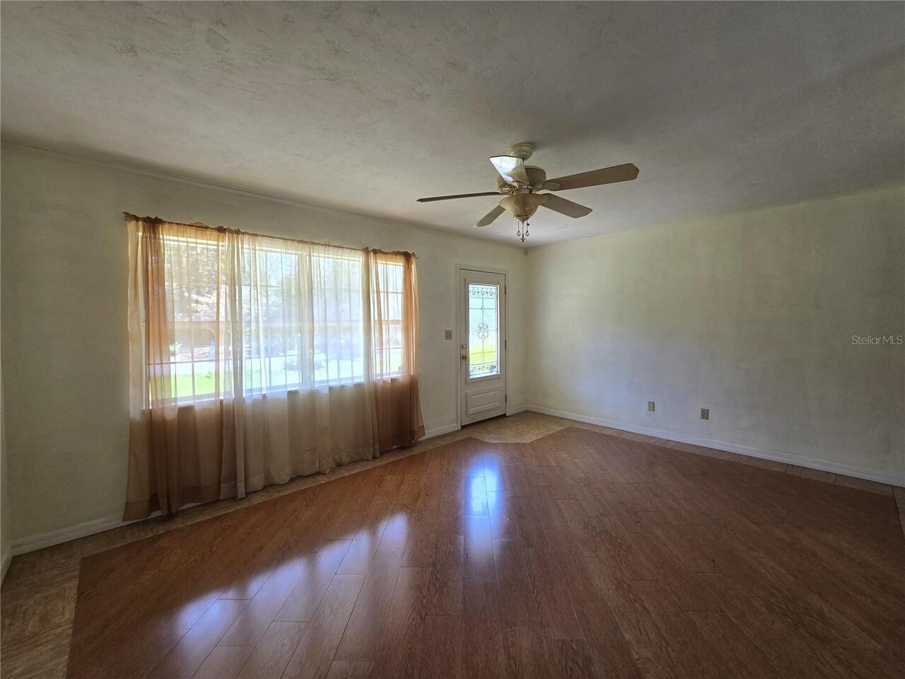 Listing Photo 7