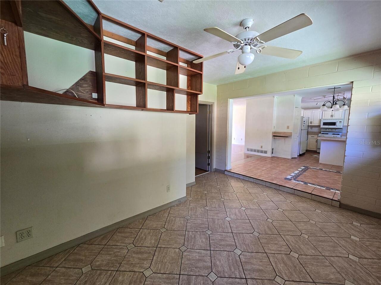 Listing Photo 11