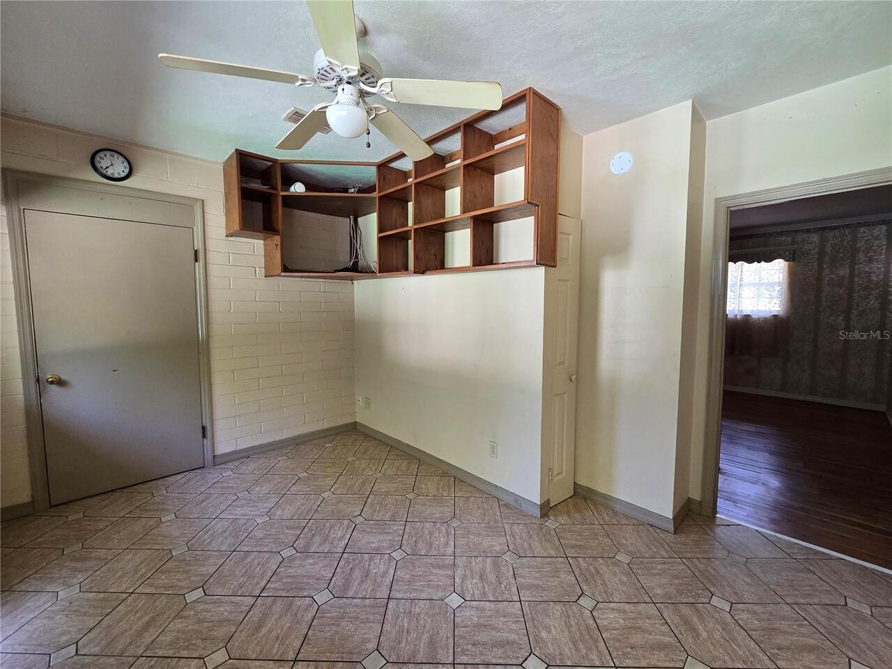 Listing Photo 12