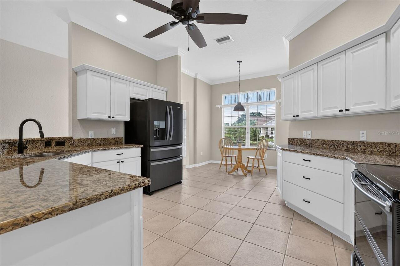 Listing Photo 11