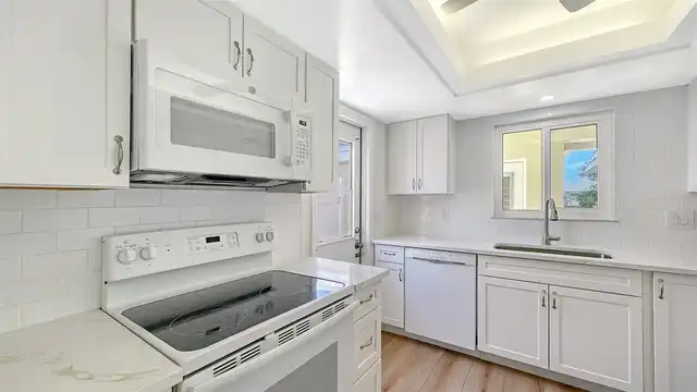 Listing Photo 8
