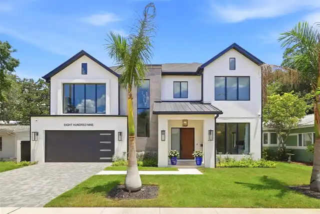 6BR, Home, 5BA, $2,190,000
Read More