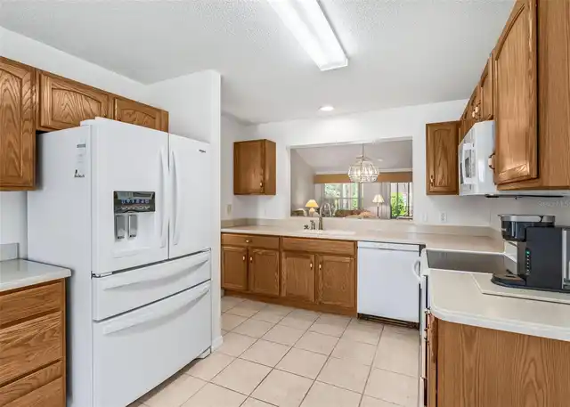 Listing Photo 12