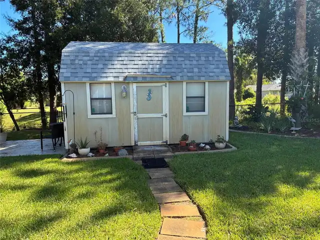 Listing Photo 11