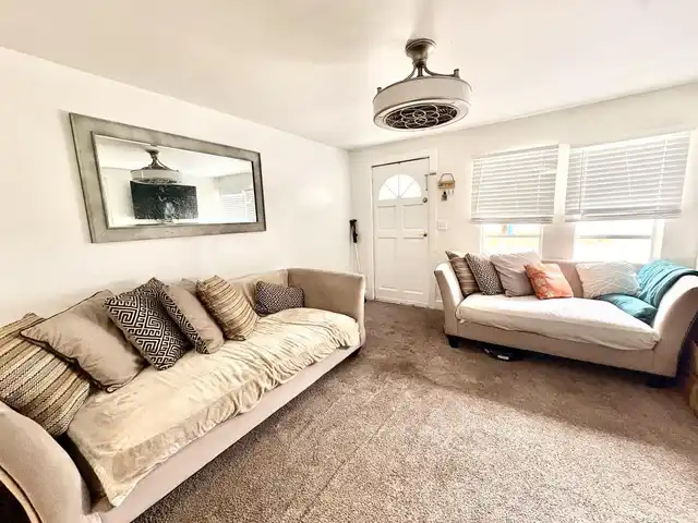 Listing Photo 6