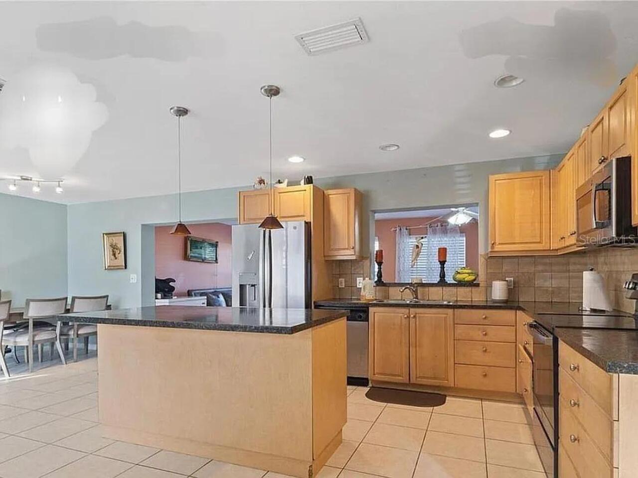 Listing Photo 7