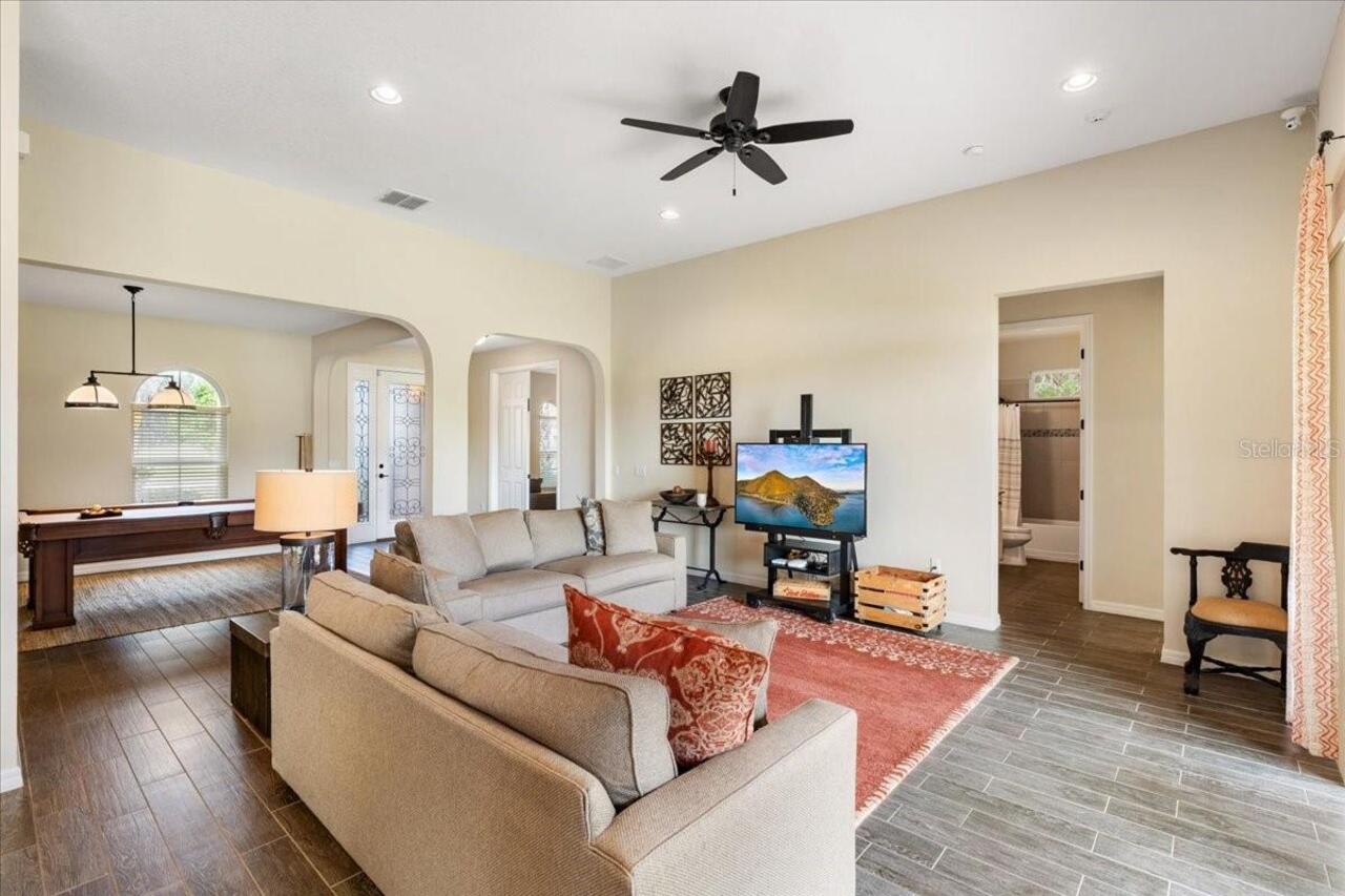 Listing Photo 14