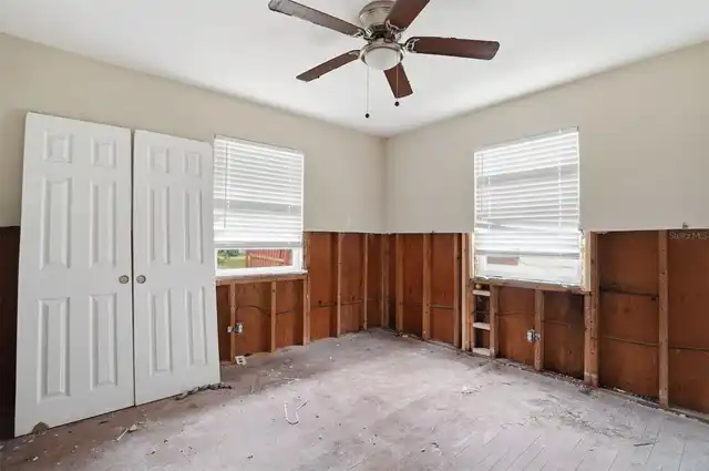 Listing Photo 10
