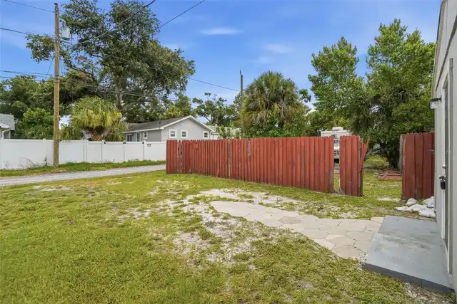 Listing Photo 22