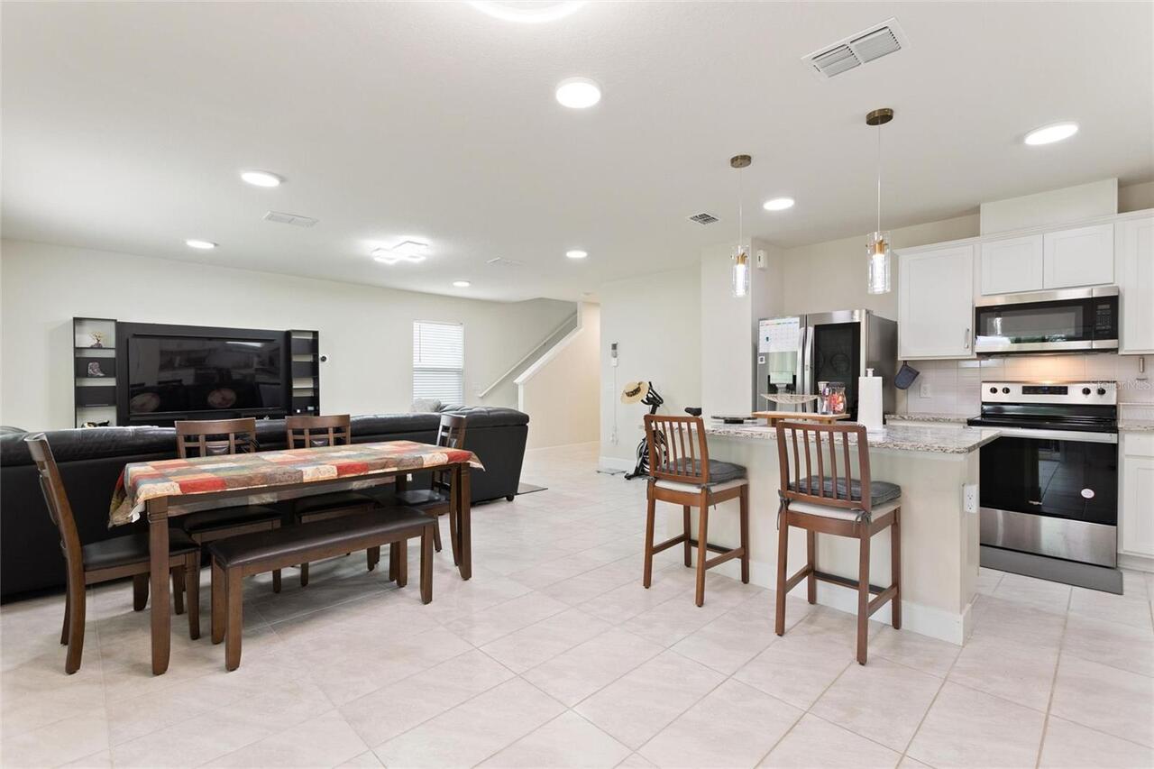 Listing Photo 12