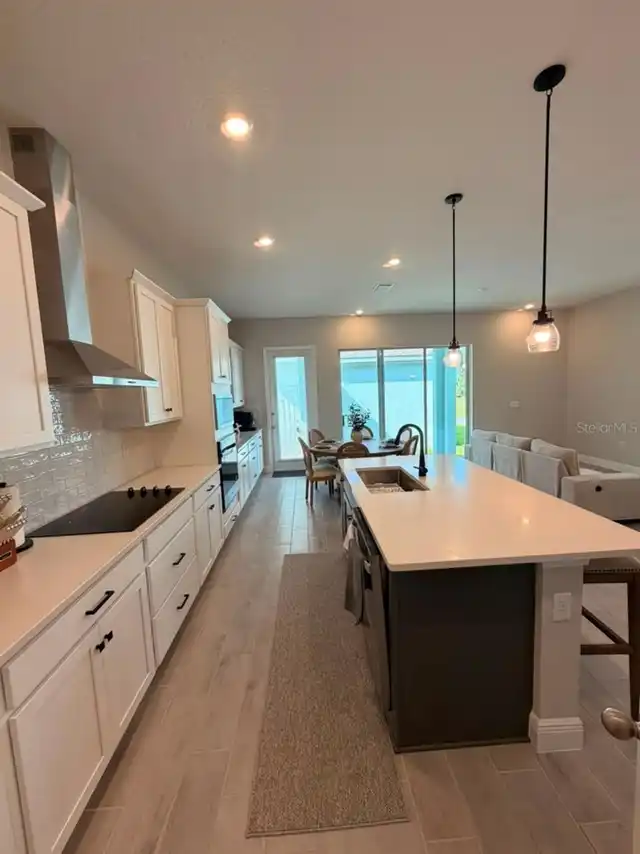 Listing Photo 12