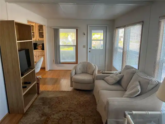 Listing Photo 18