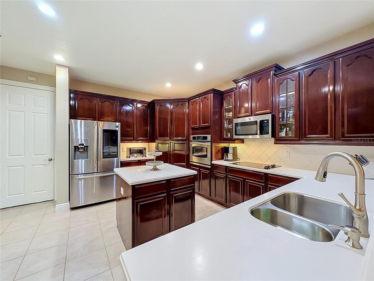 Listing Photo 10
