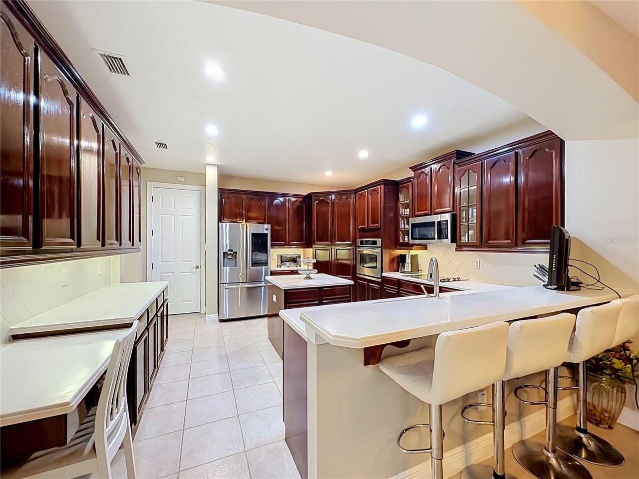 Listing Photo 12