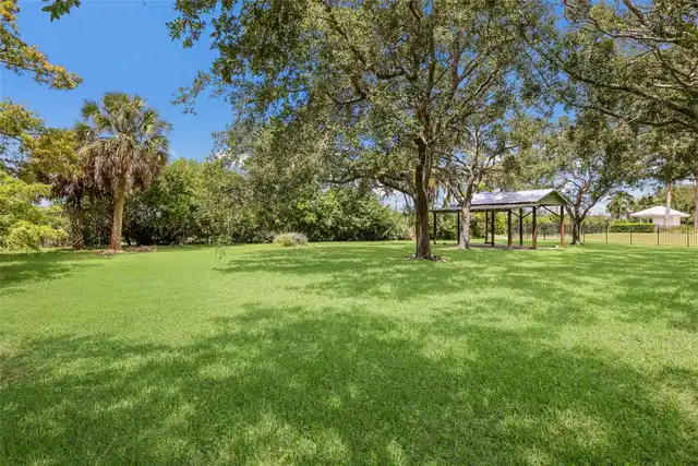 Listing Photo 38