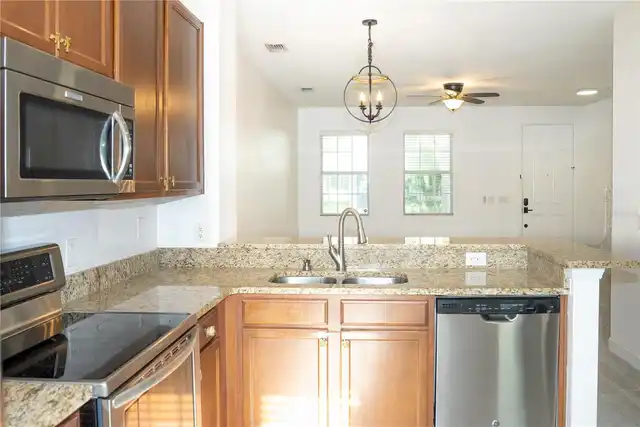 Listing Photo 16