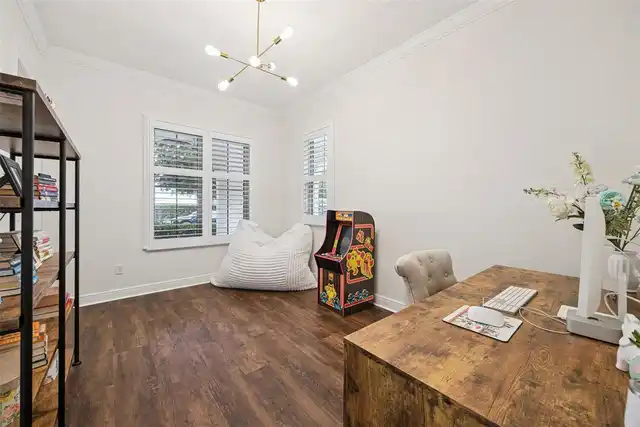 Listing Photo 23