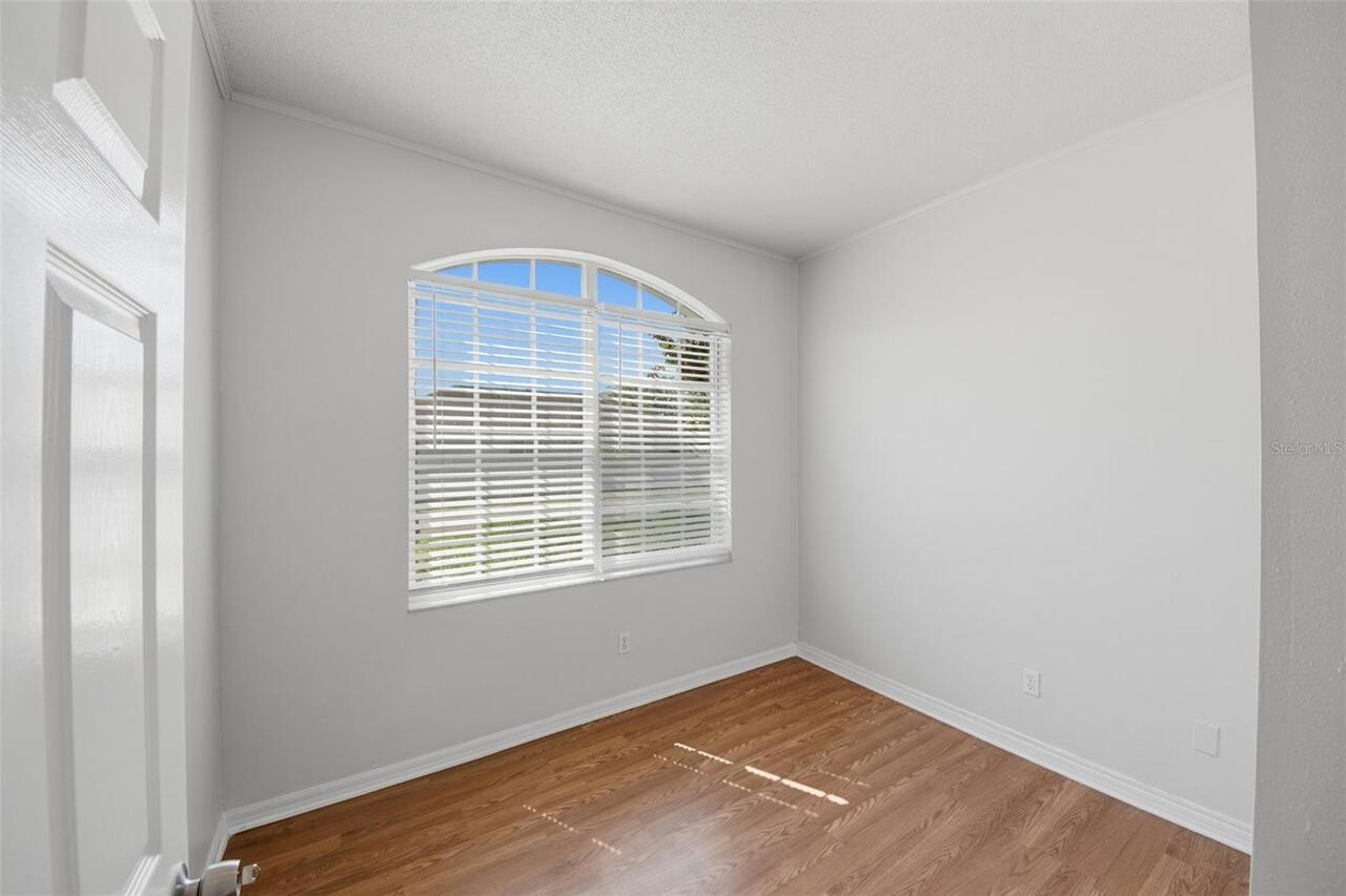 Listing Photo 14