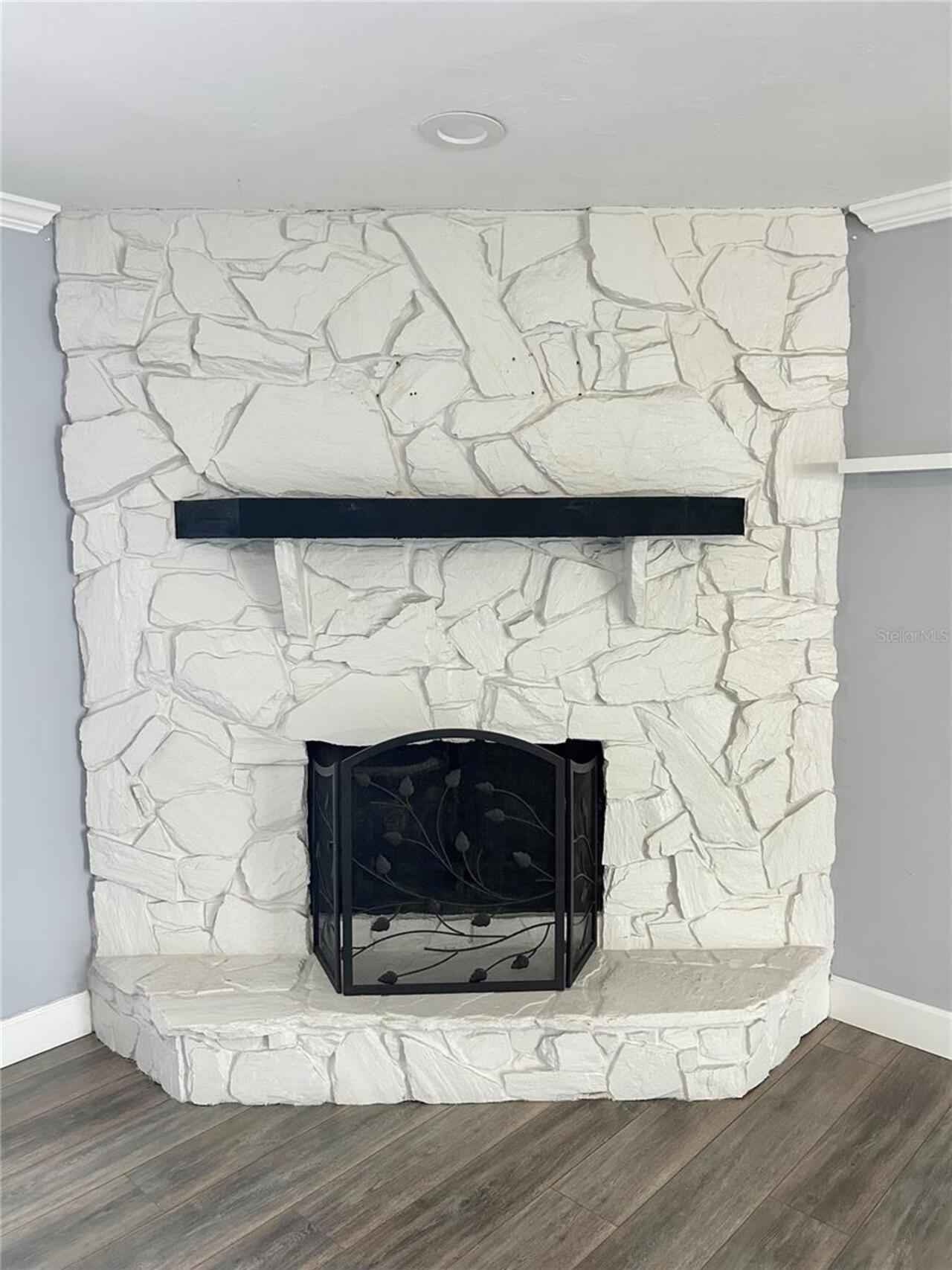 Listing Photo 10