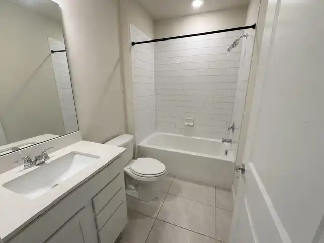 Listing Photo 12
