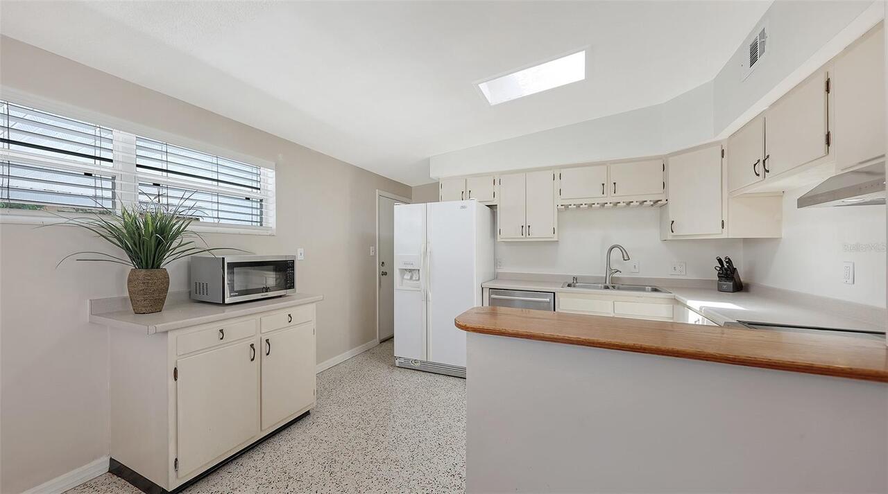 Listing Photo 15