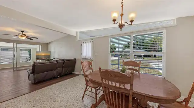 Listing Photo 14