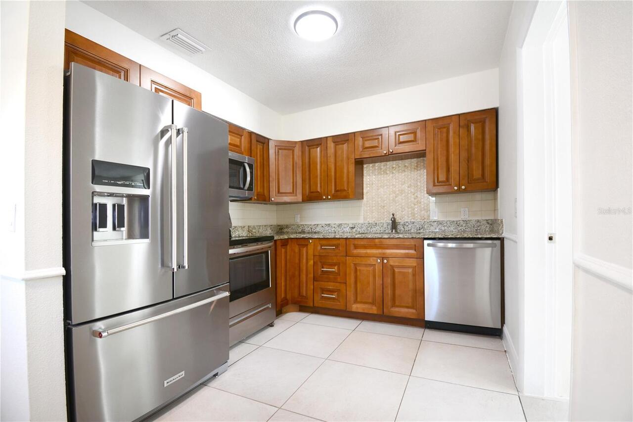 Listing Photo 9