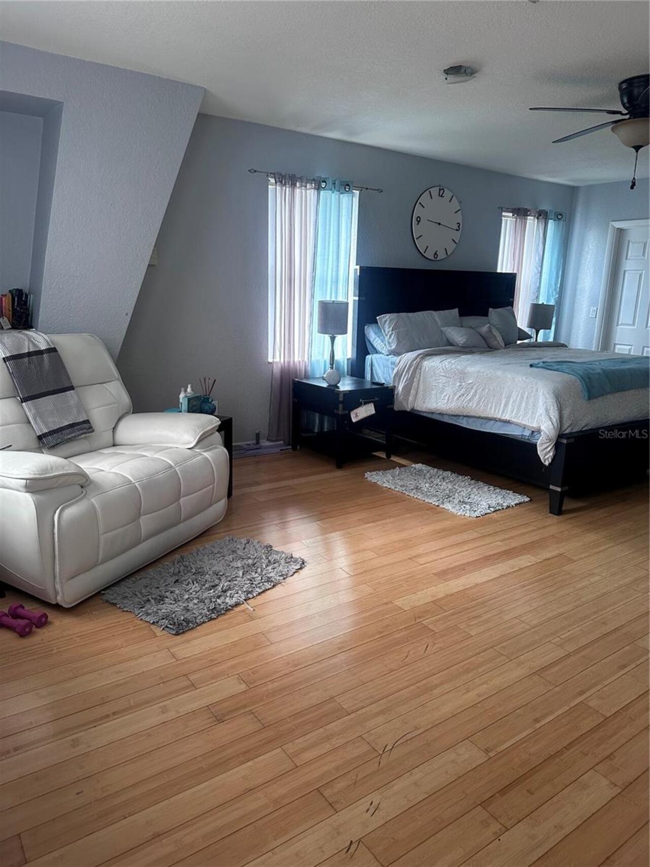 Listing Photo 8