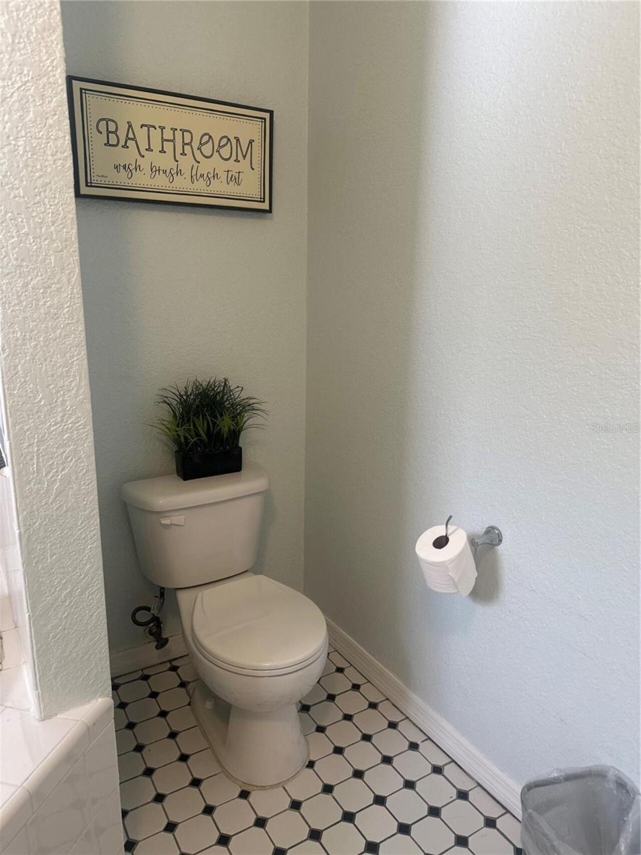 Listing Photo 11