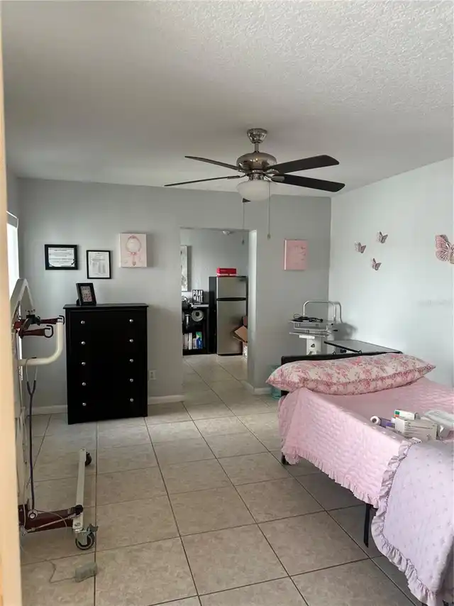 Listing Photo 12
