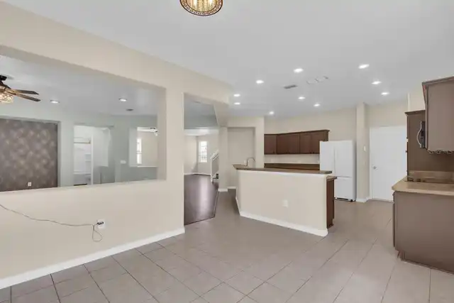 Listing Photo 15