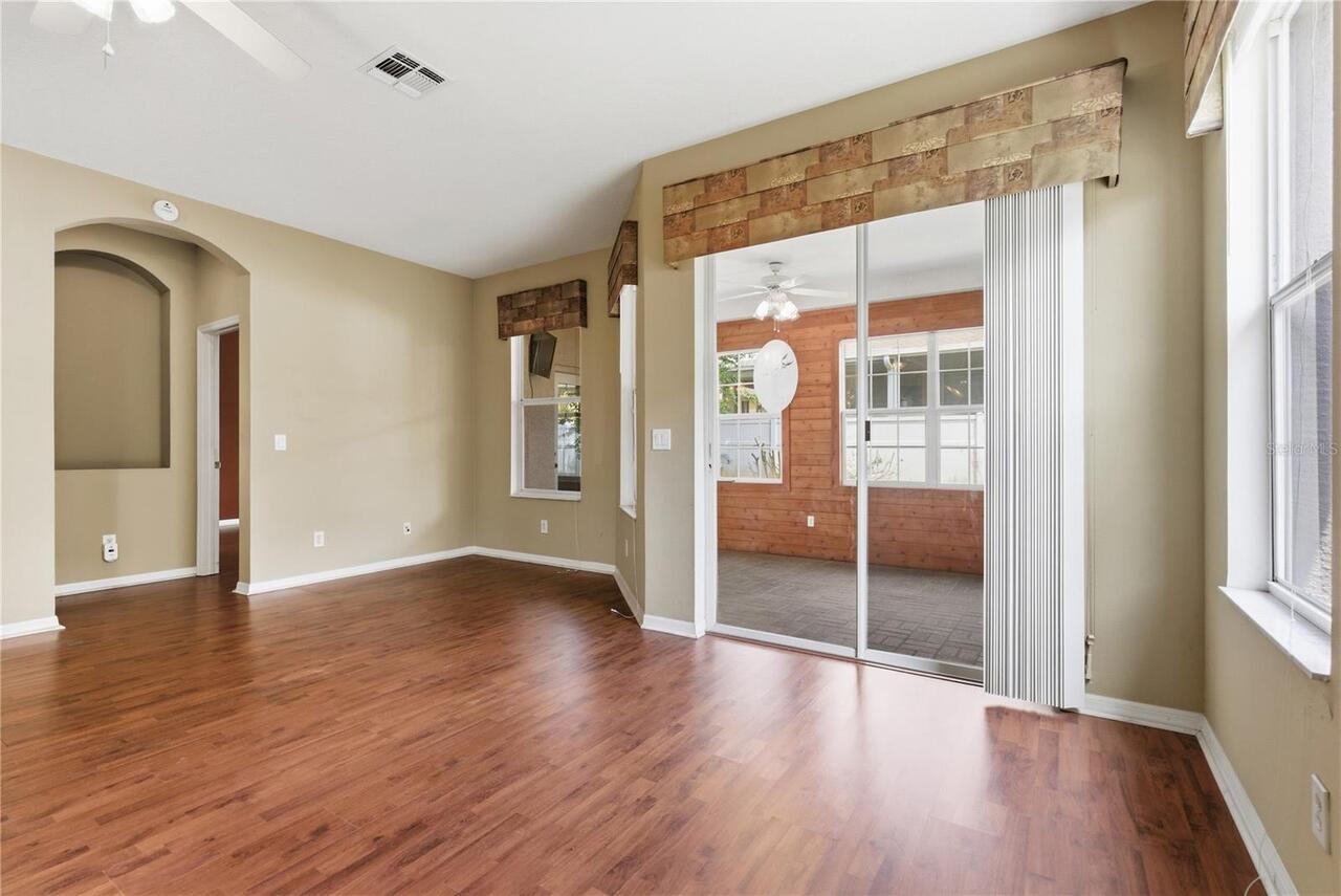 Listing Photo 8