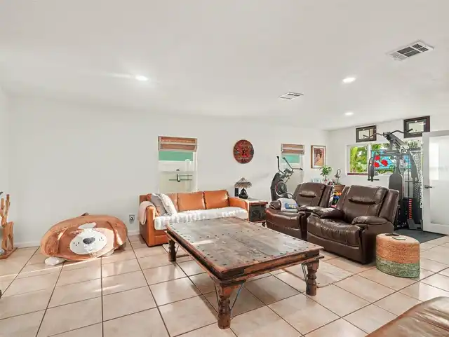Listing Photo 16