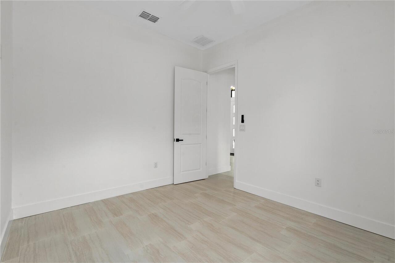 Listing Photo 38