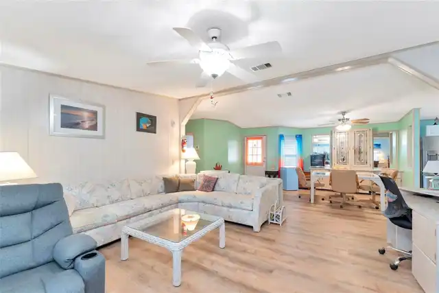 Listing Photo 16