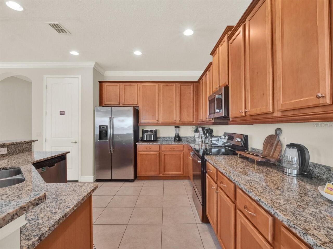 Listing Photo 11