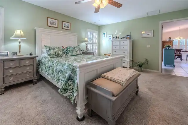 Listing Photo 17