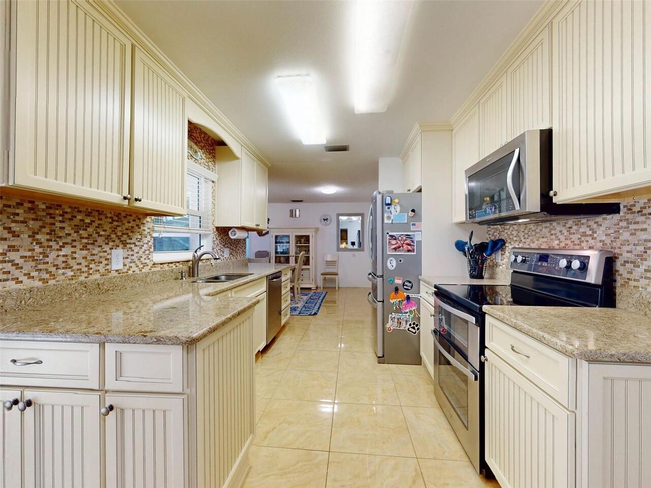 Listing Photo 9