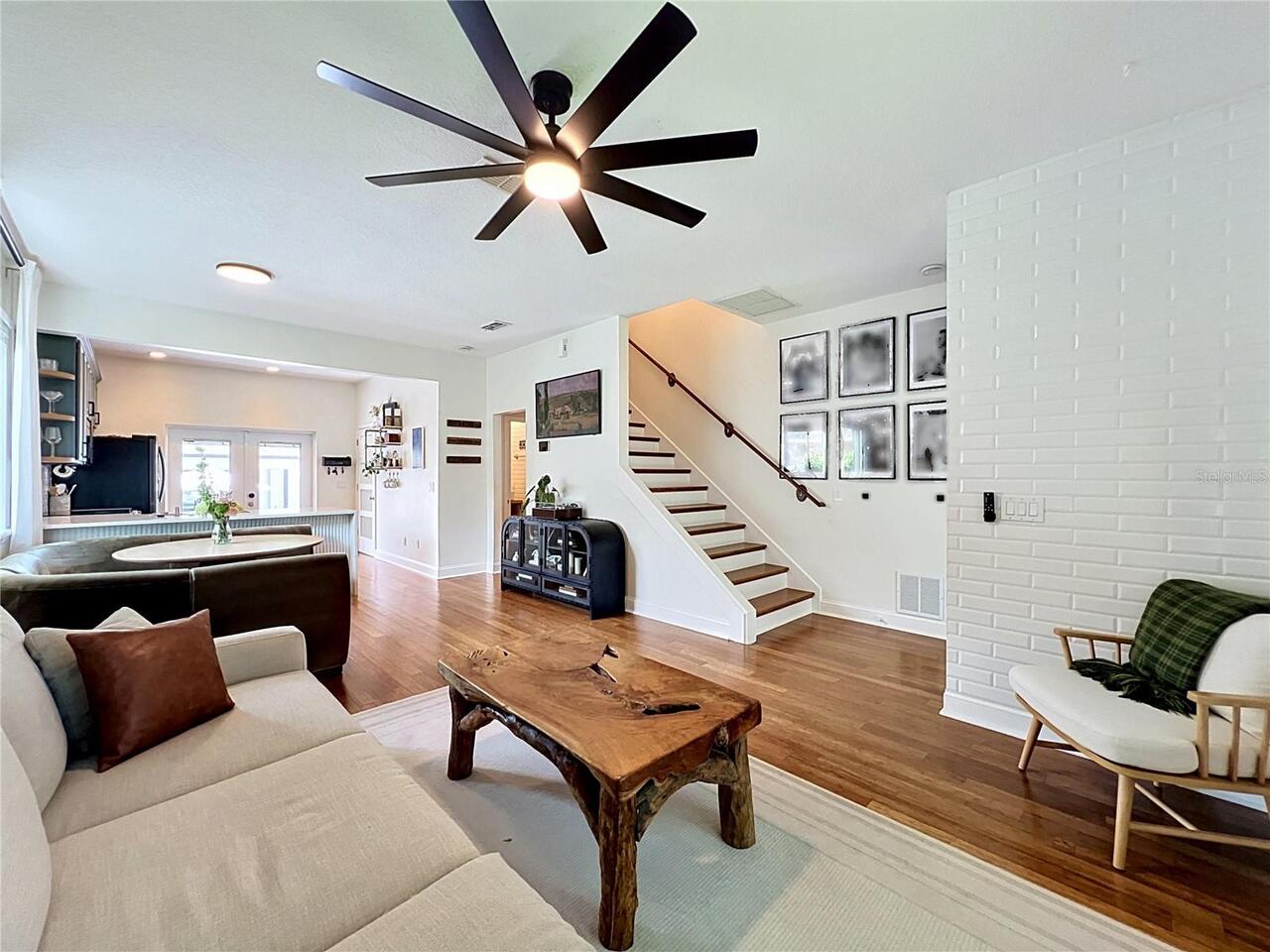 Listing Photo 8
