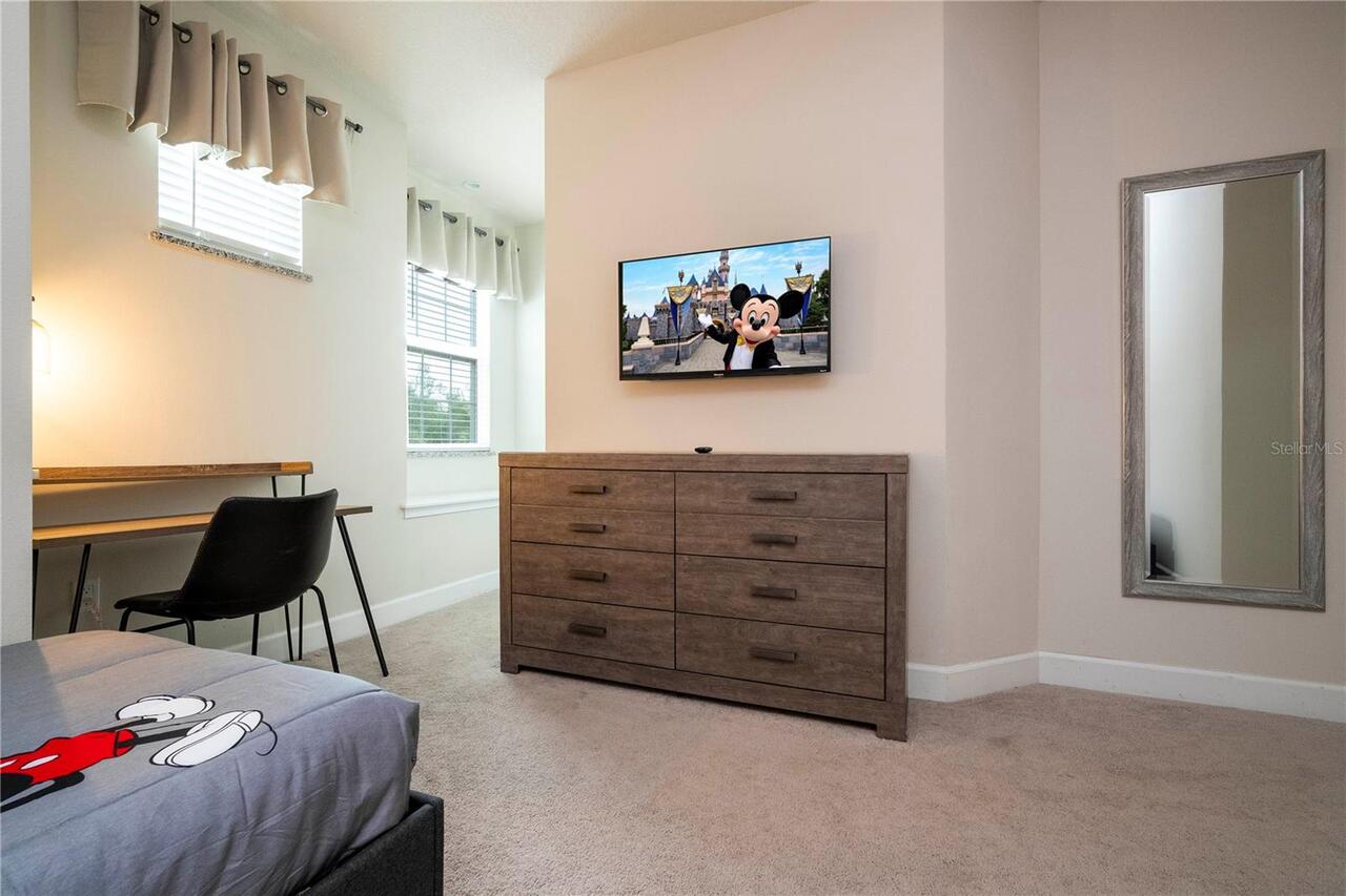 Listing Photo 17
