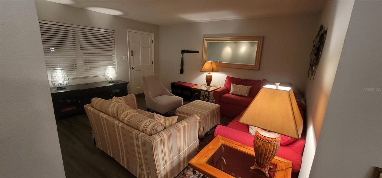 Listing Photo 14