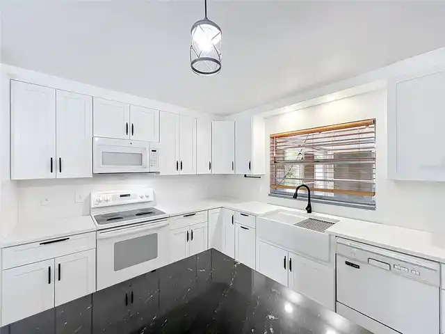 Listing Photo 20