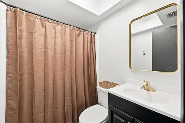 Listing Photo 11