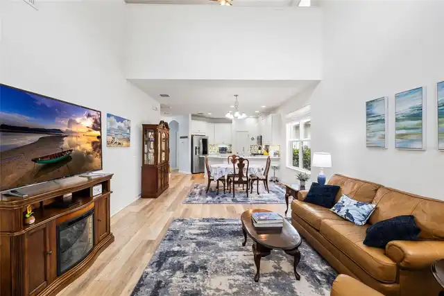 Listing Photo 17